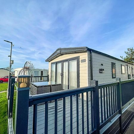 Stunning 8 Berth Caravan With Decking At Kessingland Beach Ref 90017D Benacre Esterno foto